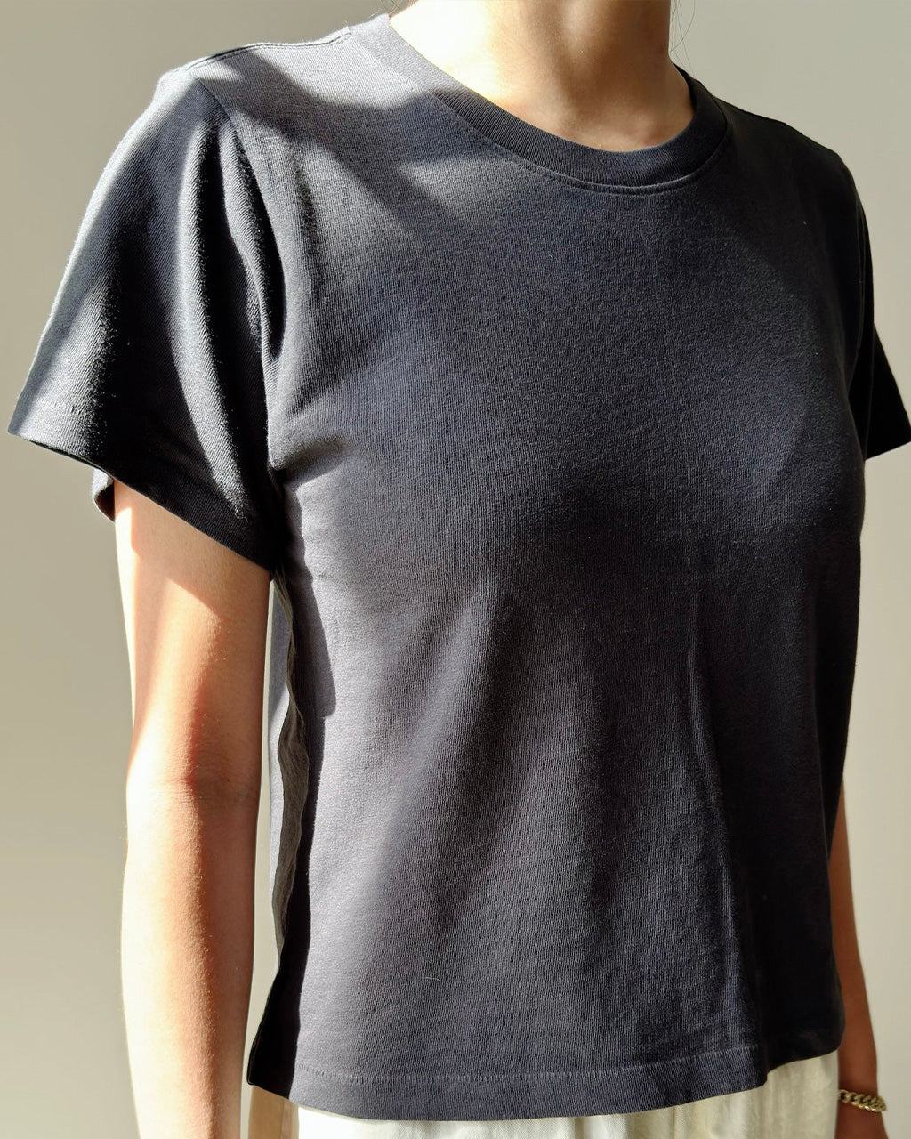 Airy Darling Tee - Carbon - Image 3