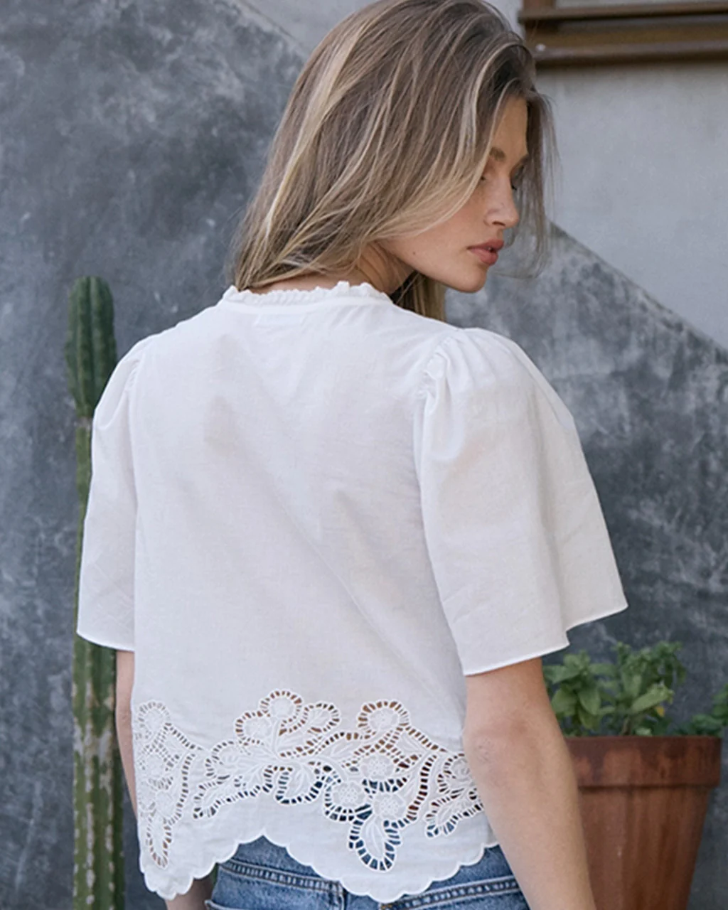 Embroidered Scallop Hem Puff Sleeve Blouse - White - Image 2