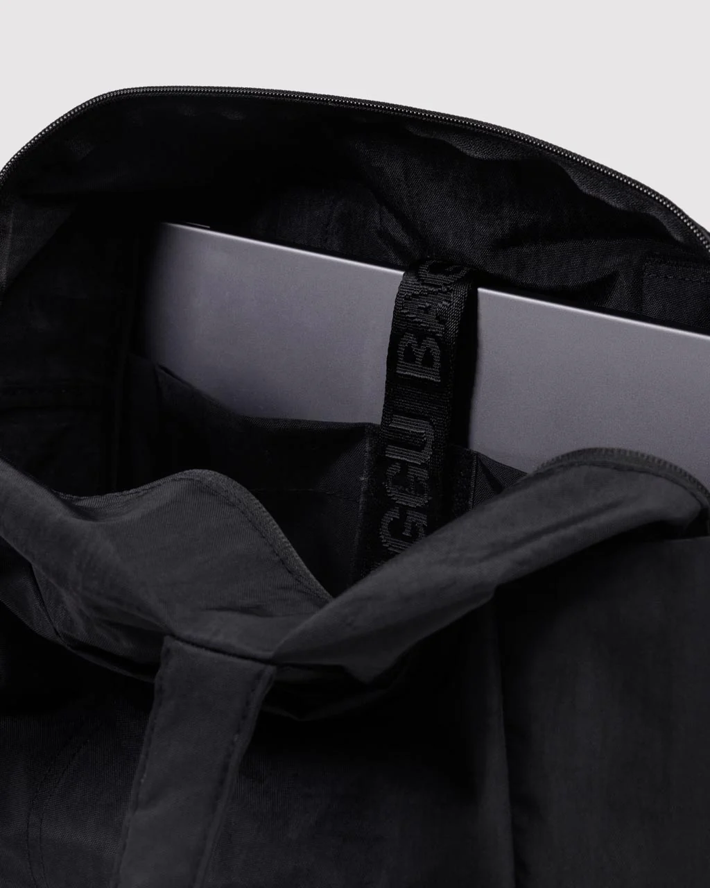 Everyday Cloud Bag - Black - Image 3