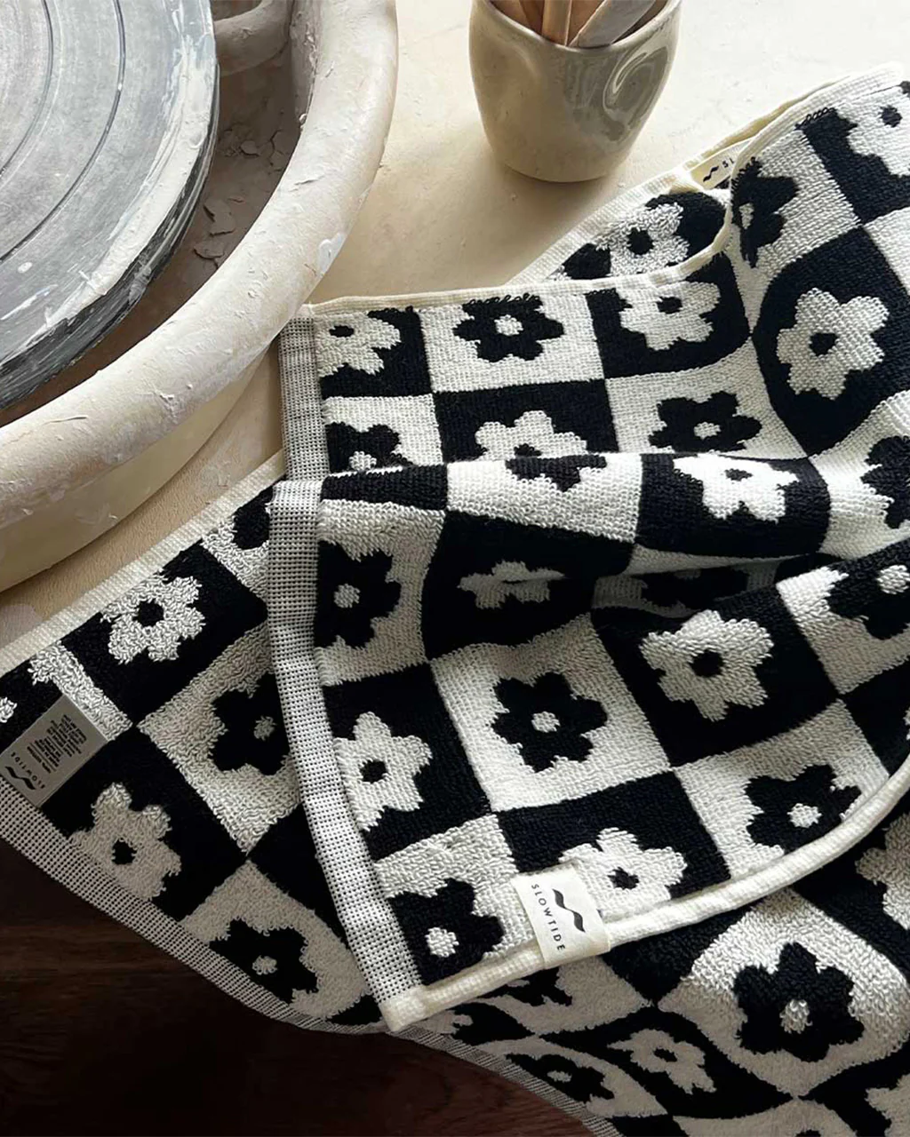 Gigi Hand Towel - Black - Image 2